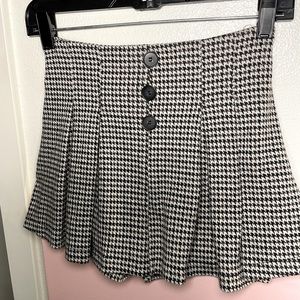 Zara skirt with pattern and under shorts
